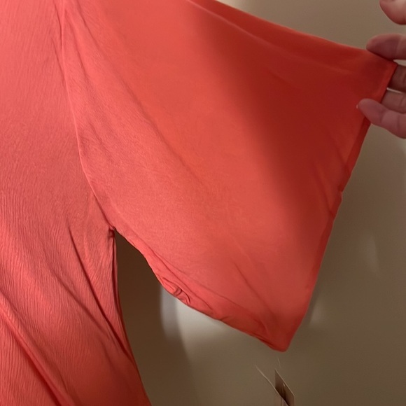 John Paul Richard coral blouse. Sz medium - Picture 4 of 9